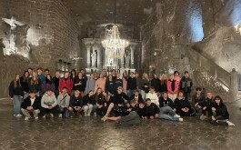 4eib8uvzy1_____4477c6c8-8925-4801-b38f-c2423c7291ef