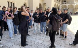 4eib8uvzy1_____4477c6c8-8925-4801-b38f-c2423c7291ef