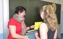 1knt7wcsy3_____bP1600747