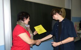 1knt7wcsy3_____bP1600747