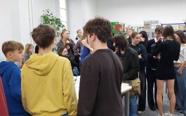 tb7sb9g6d2_____a20251216_084339