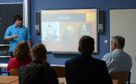 9ki52yi4gi_____8l2eqaxjsh-p1200948