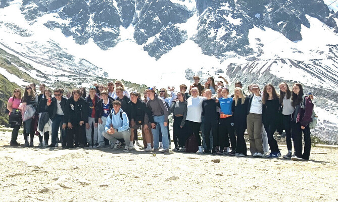 Švýcarskem pod Mont Blanc