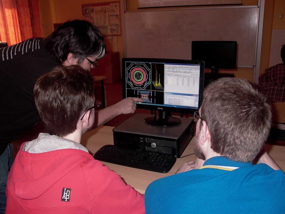 vqib43cgzc_____i8r78f9uyn-p1210456