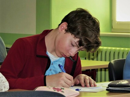 Klokanovi se diplomy málem nevešly do kapsy