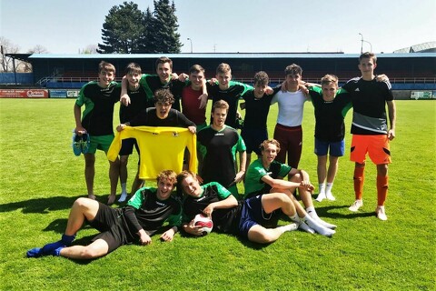 Fotbal SŠ: Vítězství a postup do kraje!