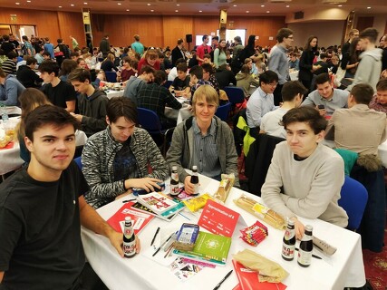 Parádní úspěch našich studentů na Fyziklání