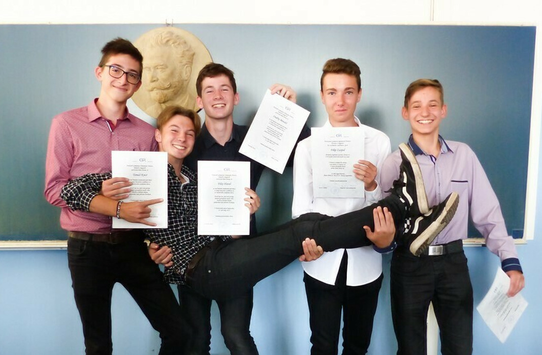 a8fq05kaym_____zb3af7jnkh-p1360191