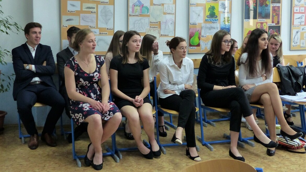 fjhbh2vp7w_____gd4cqtzbo9-p1300721