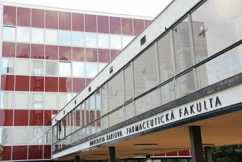 Spolupráce s Farmaceutickou fakultou UK v Hradci Králové zahájena