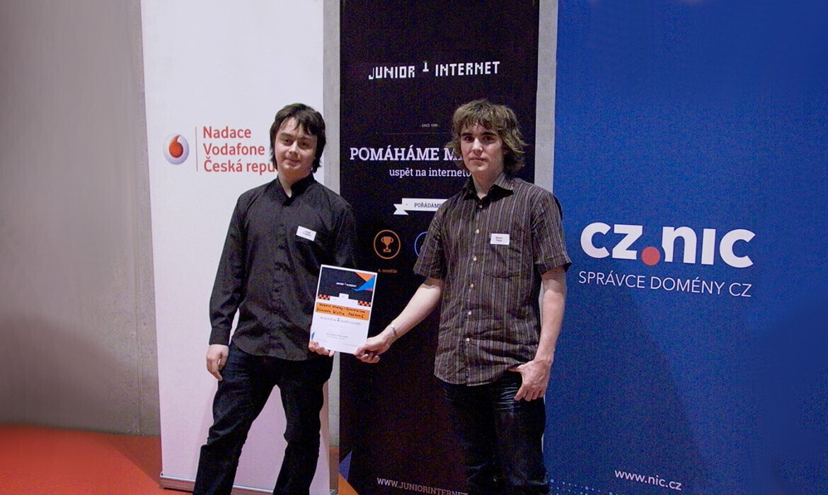 c3cz7vg9nf_____2326565646