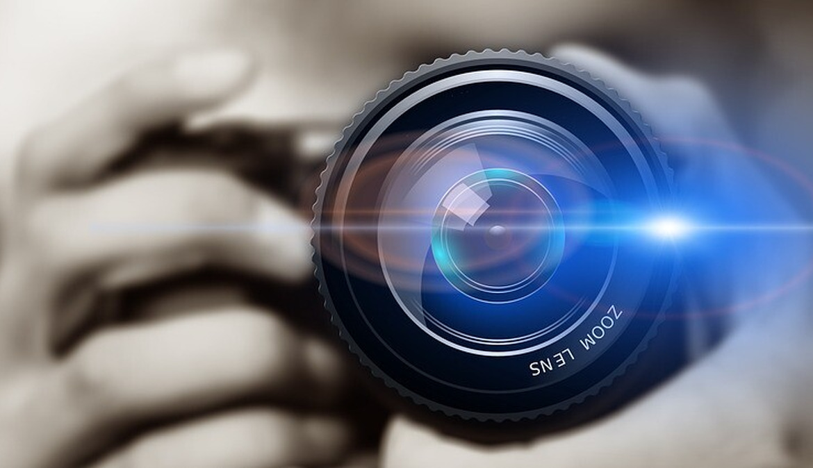 mxop78e3h1_____lens-1223583_1280