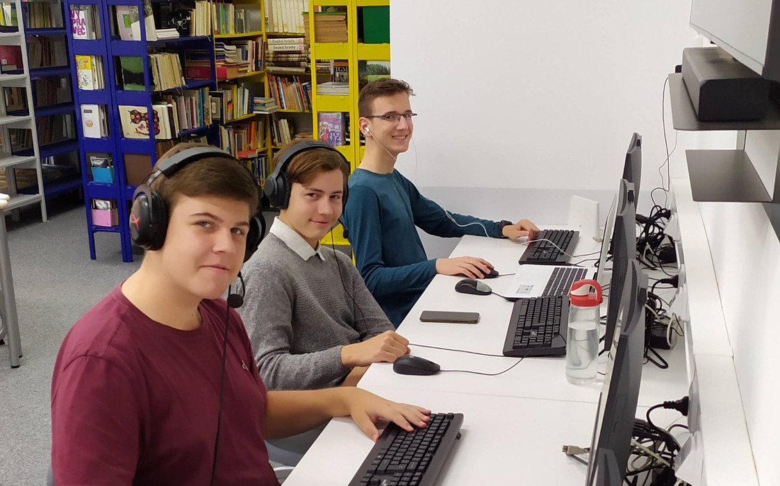 x3xp5nmiuy_____Team foto_1