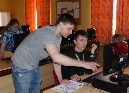 Půvabným a krásným kvarkům na dotek