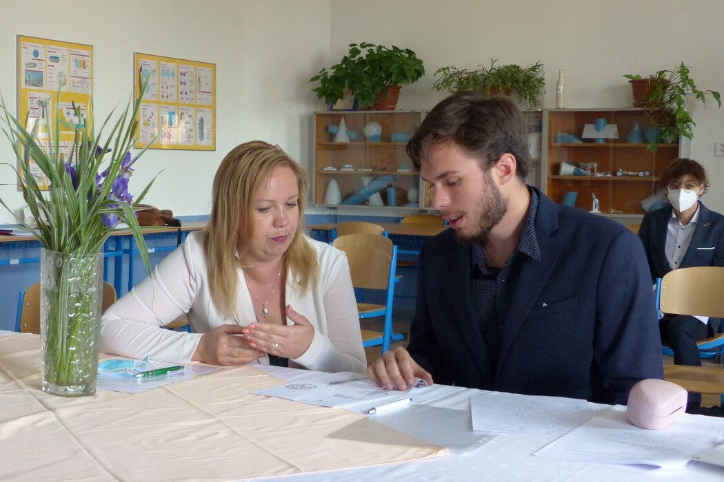 j9x1izvq05_____P1400903