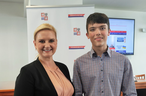 Hejtmanka Petra Pecková ocenila úspěšné studenty