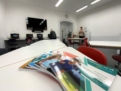 Informace ze školní knihovny nejen pro maturanty