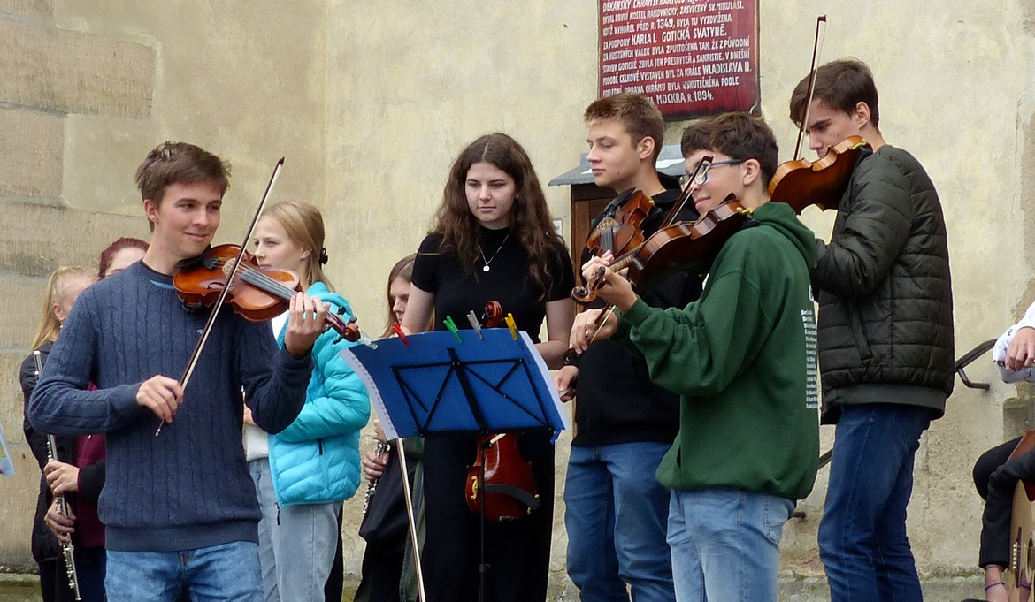 yuio3fnrep_____P1460019