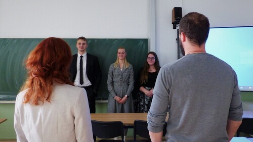 Rozpis obhajob ročníkových prací