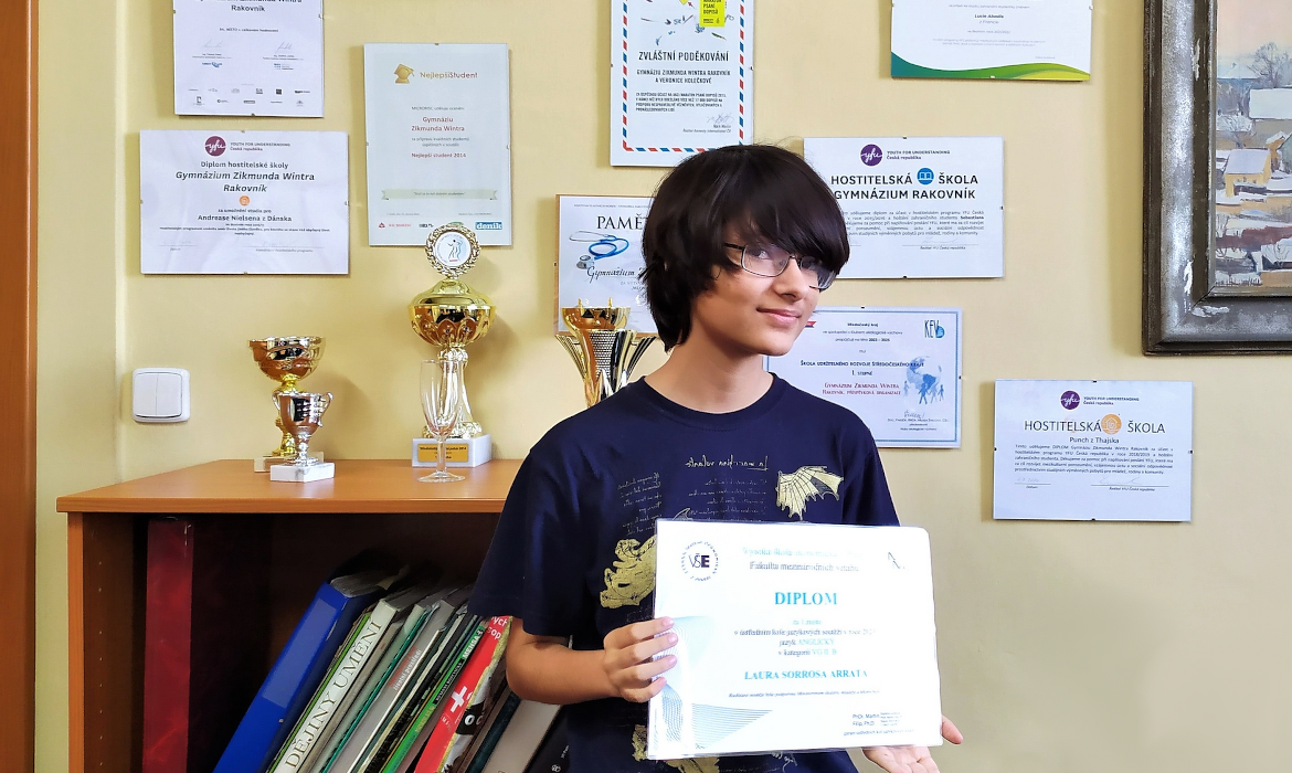 i2m0wytrkk_____anglina