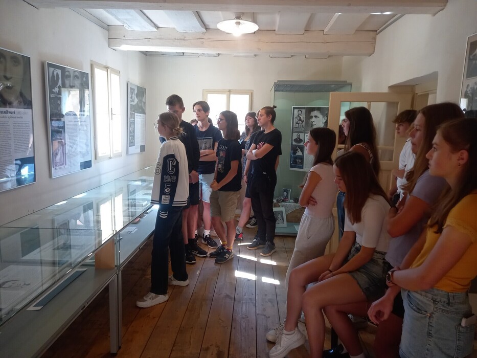 49fcx6pzhu_____20230908_110446