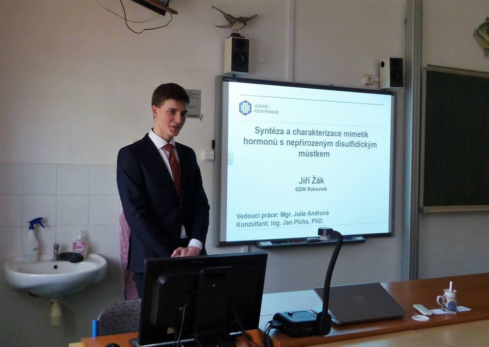 a2dnr11kz5_____P1470989