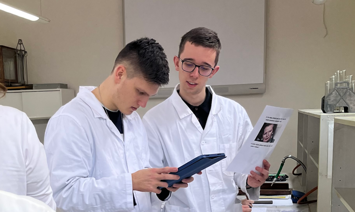 p2xqvmbr6f_____454411444