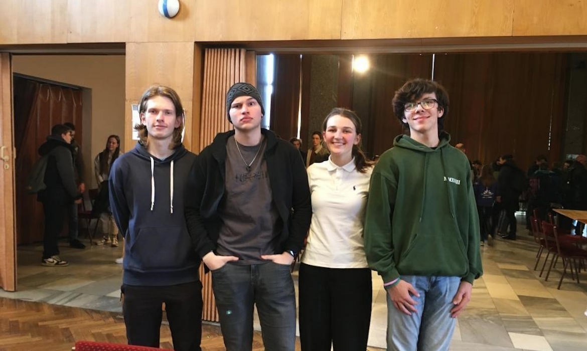 v5deiw4mwe_____Šachy