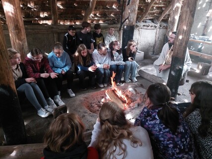 Třída O3 dobyla archeoskanzen Březno!