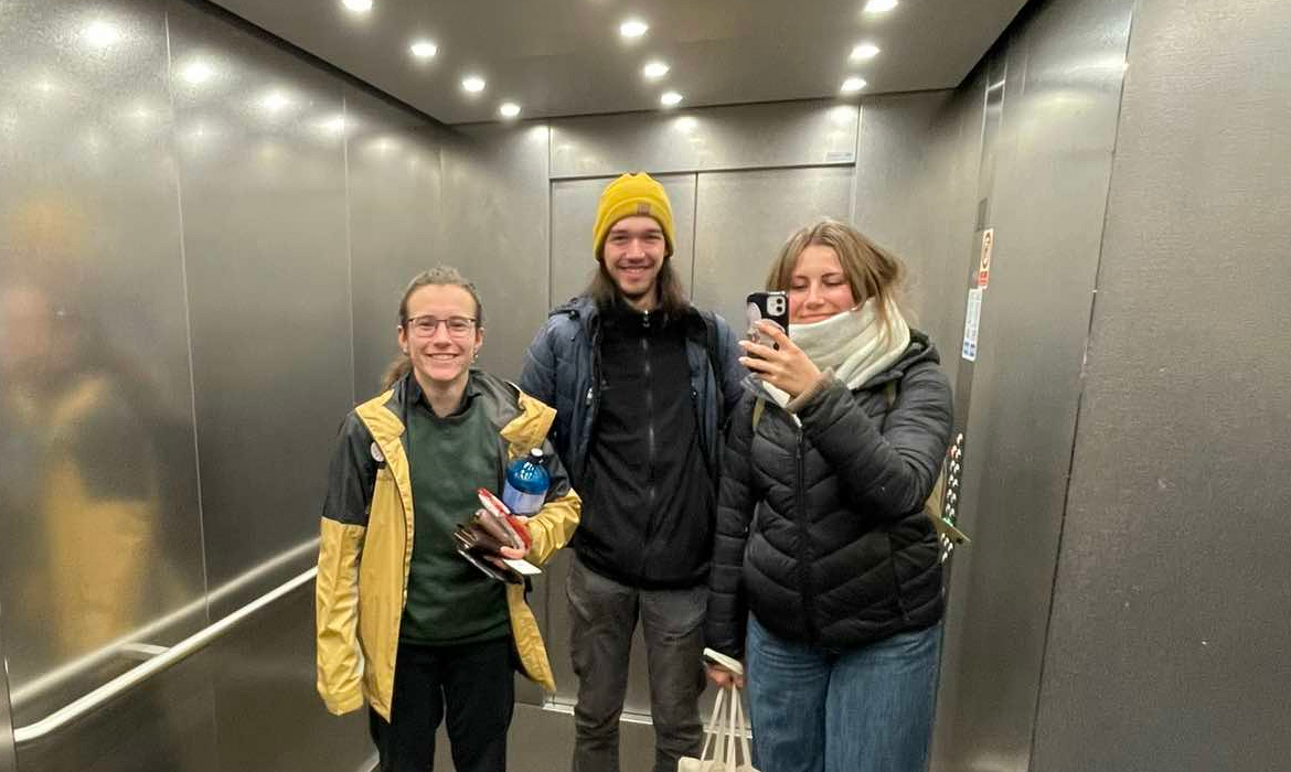 7ev2ffwe52_____debata