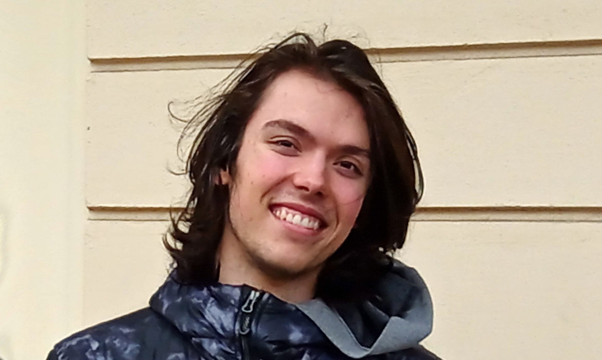 d1micwwbg2_____adamAO