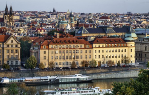 Jsme partnerskou školou FJFI ČVUT v Praze