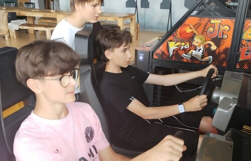 Kam se sekundou? Nejlépe do vězení s minimální možností úniku :)