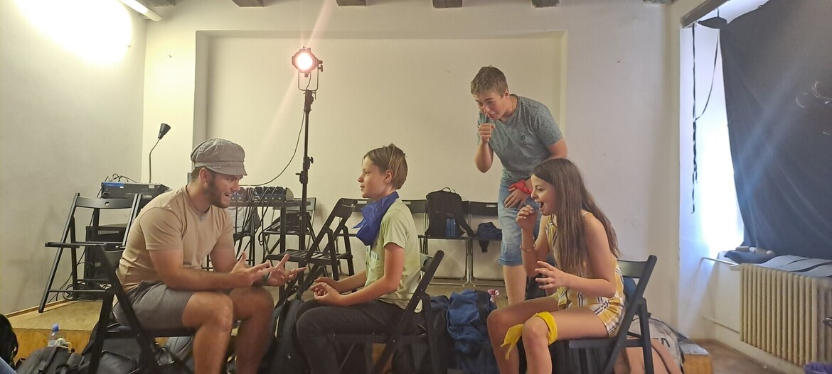 v9nc72vfaj_____1000031799