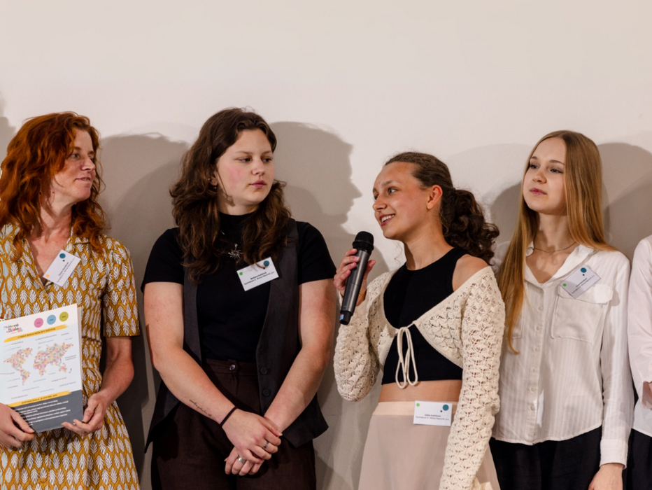 bxnwfsrxe7_____Summit