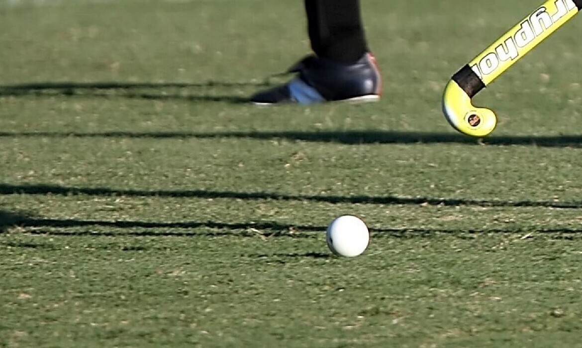 aqev3x5gsz_____field-hockey-1537470 aqev3x5gsz_____field-hockey-1537470