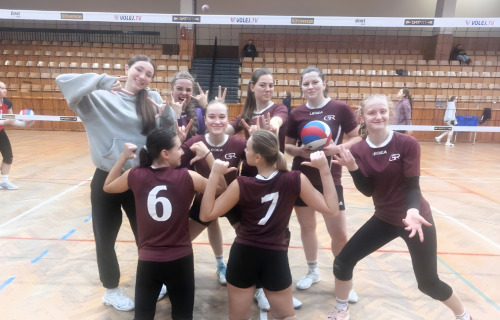 Skvělá volejbalová sestava – holky, děkujeme!