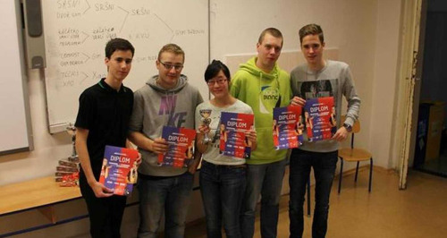 Sršni vzali pIšQworky útokem