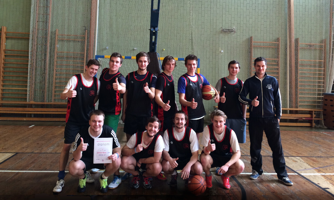 vqkpiy3y5w_____basket