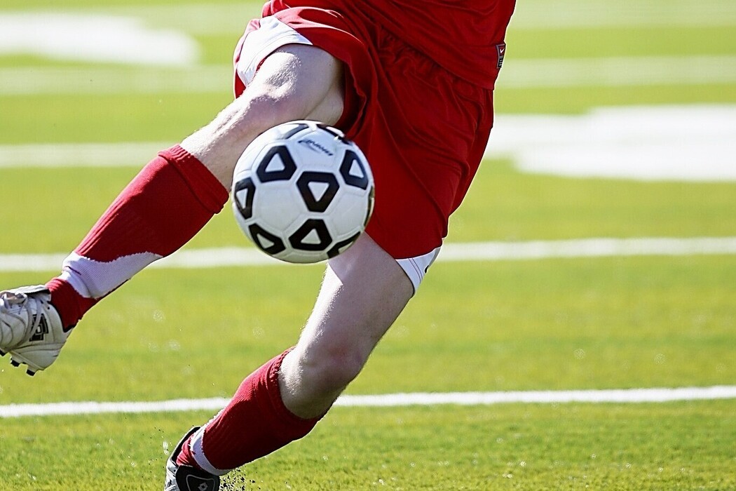 80yl5dr8wt_____soccer-1473739_1920