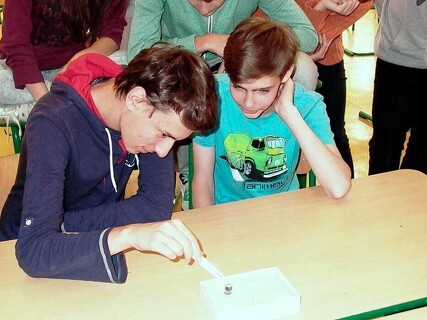 Přírodní vědy trochu jinak? Solární plachetnice či příběh výběrčího daní :)