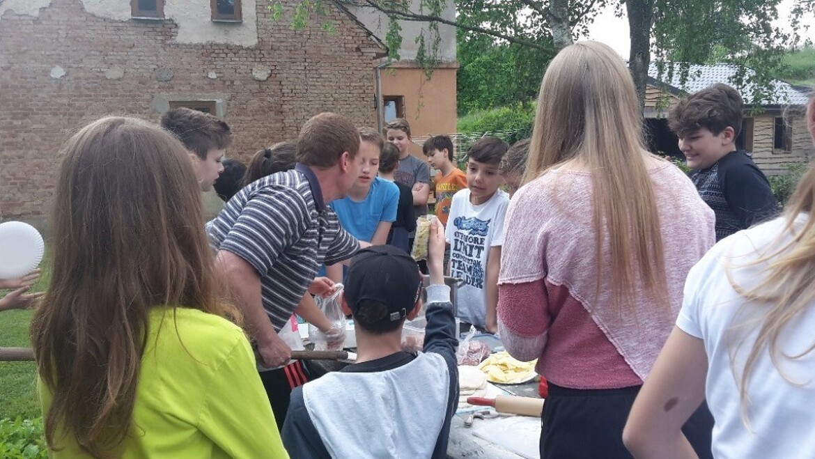 mbnm4gvccu_____8b91wnhyyp-20160602-111122