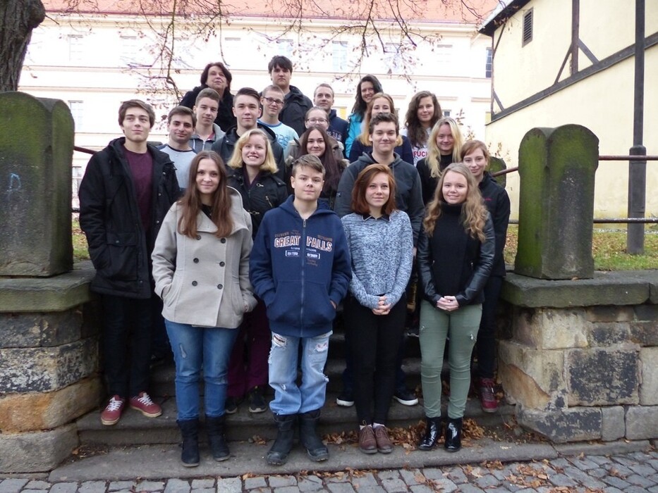 t64r4bur31_____k5urlndxam-p1090386