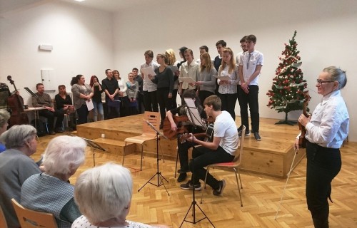 Hudebníci z C3A rozsévali vánoční pohodu v Domově seniorů